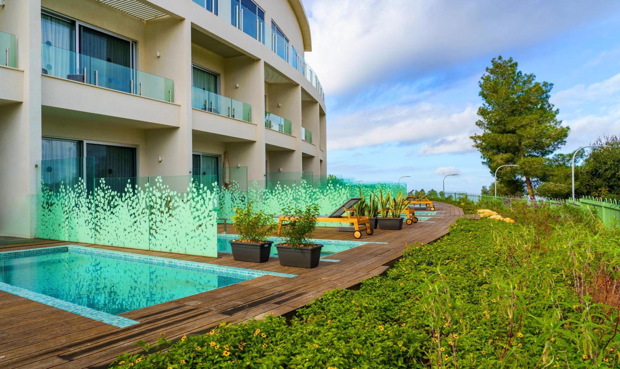 Almond Hotel - Adults Only Neve Ilan Buitenkant foto