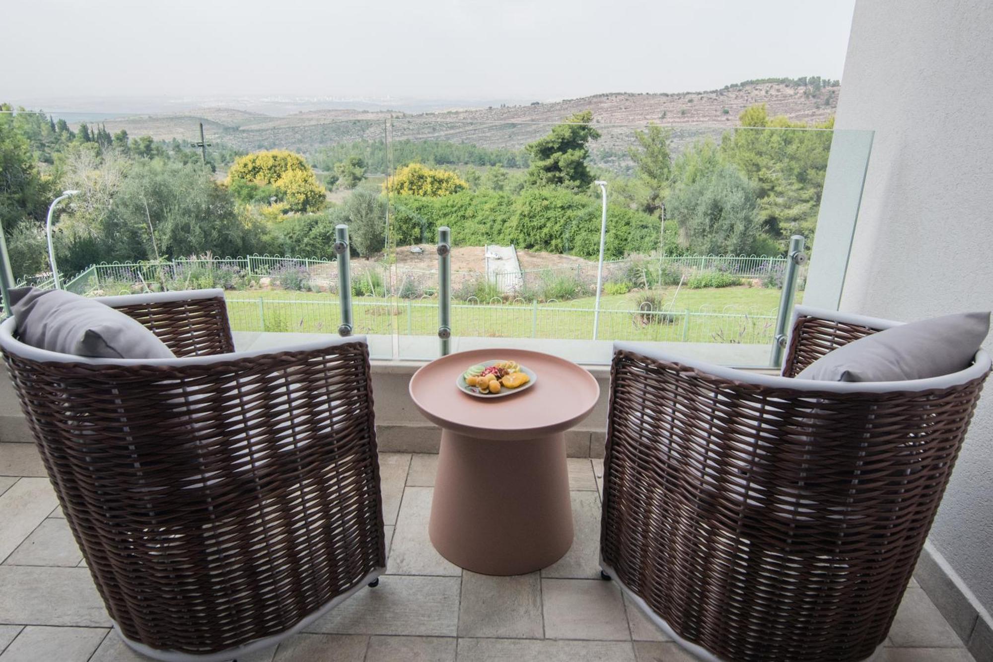 Almond Hotel - Adults Only Neve Ilan Buitenkant foto