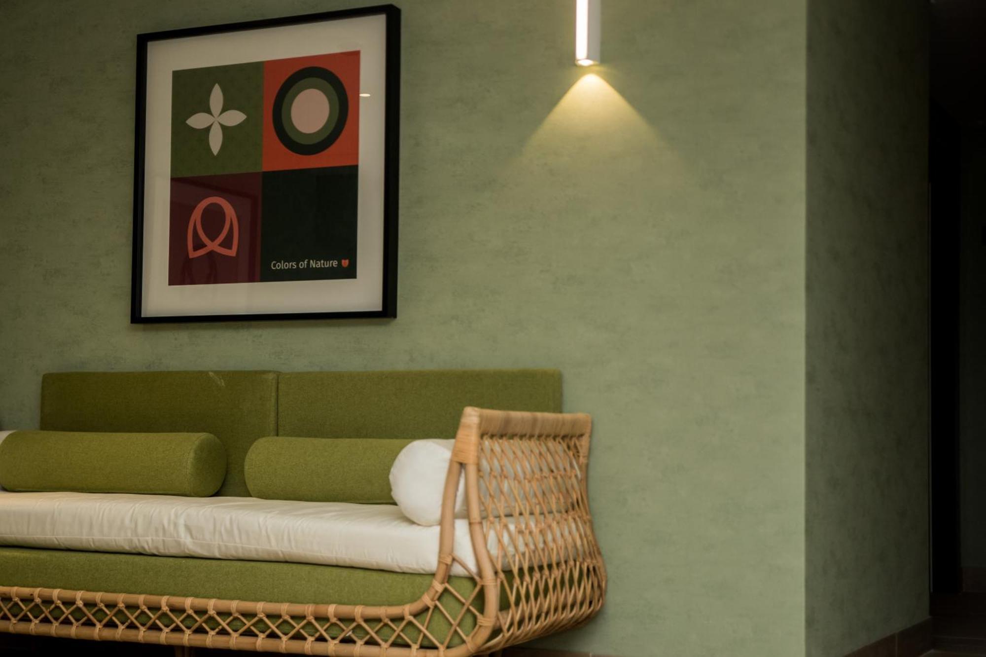 Almond Hotel - Adults Only Neve Ilan Buitenkant foto